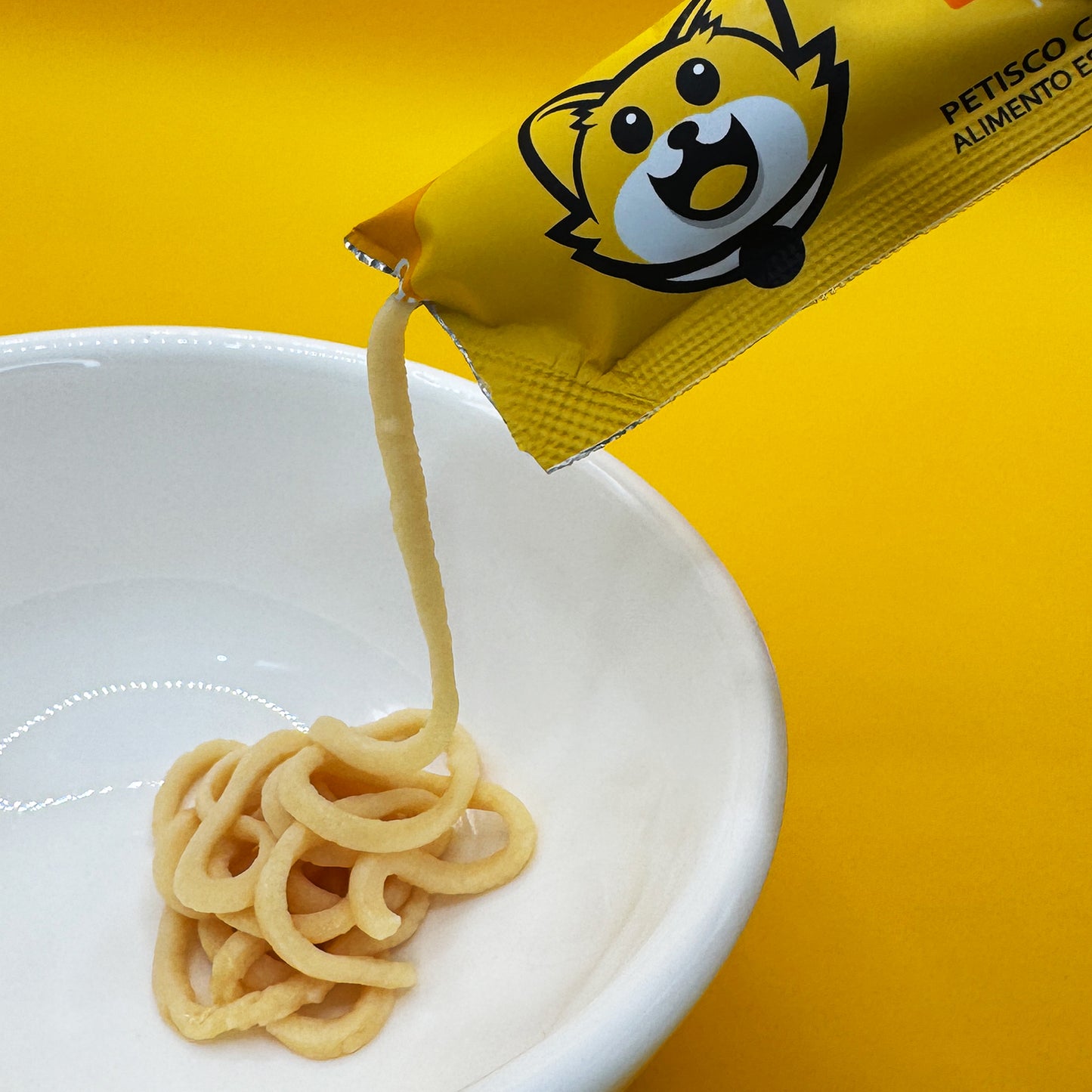 Petisco Cremoso para Gatos Licksy Bites Sabor Frango - 15 Packs (75 unidades)